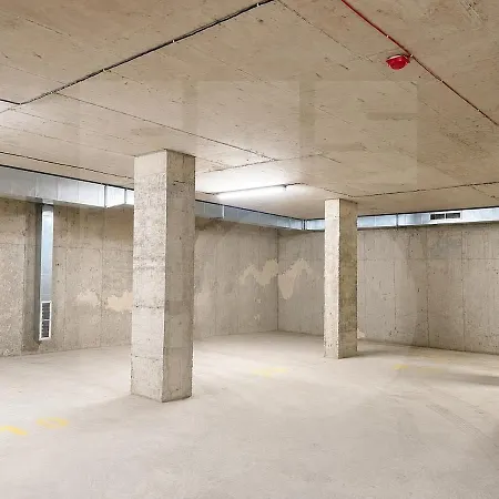 1br Golden Urban Nest With Parking Warna